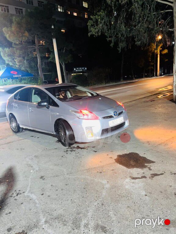 Toyota Prius, 1.8 L, 1.3 kWh, 2010 il, 579 364 km — Avtomobillər, Bakı (2)