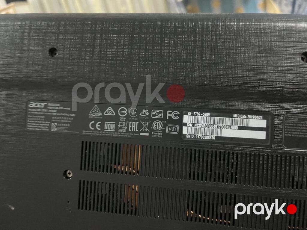 Vəzyəti idealdır şunur adaptır,cızığ qırığ heçne yoxdu.Acer Aspire — Acer, Bakı (3)