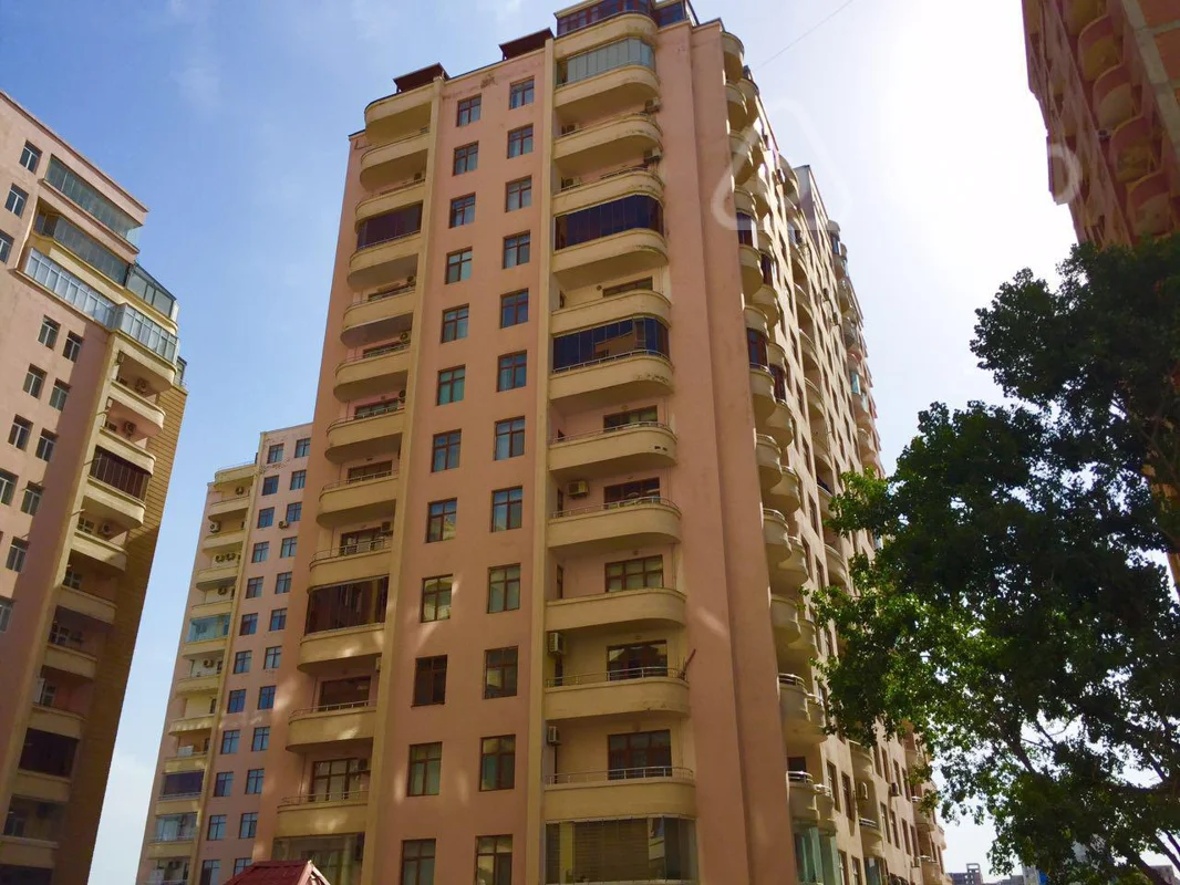 4 otaqlı mənzil, 200 m², 28may metrosunun yaxınlığı — kirayə