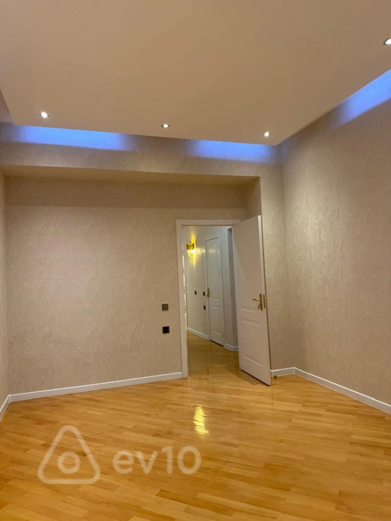 3 otaqlı mənzil, 135 m², Zahid Xəlilov küç — Mənzil, Bakı (8)