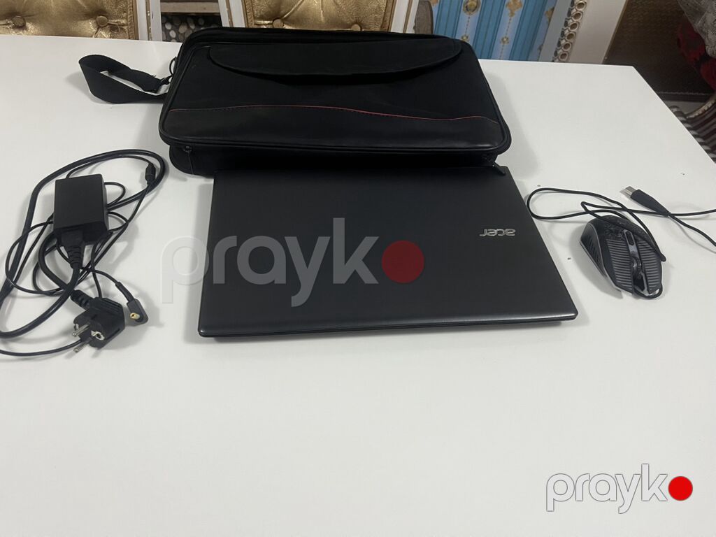 Vəzyəti idealdır şunur adaptır,cızığ qırığ heçne yoxdu.Acer Aspire — Acer, Bakı (6)