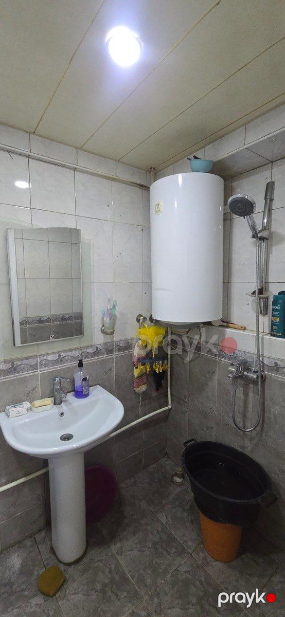 Satılır 1 otaqlı köhnə tikili 35 m² — Mənzil, Bakı (7)