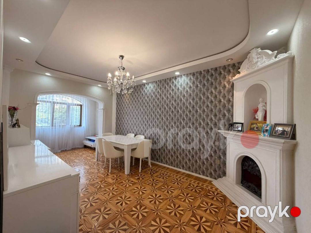 Satılır 4 otaqlı köhnə tikili 110 m² — Mənzil, Bakı (3)