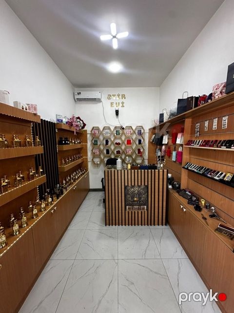 Ətir vitrini — Ağdaş