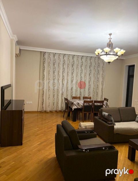 Elimlerde baki dovletin yaninda 2 otaq esyali menzil kiraye verilir — Bakı