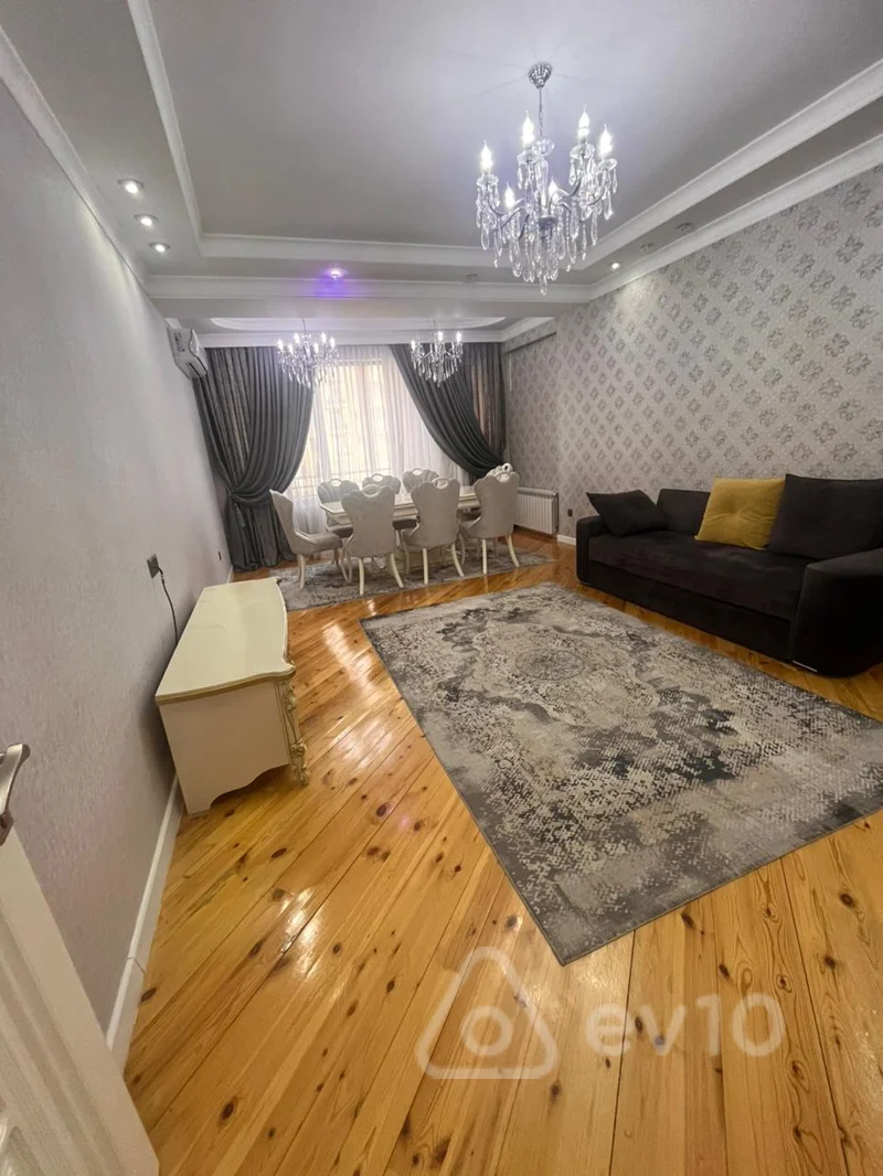 3 otaqlı mənzil, 135 m², Sahib Zeynalov — kirayə — Bakı