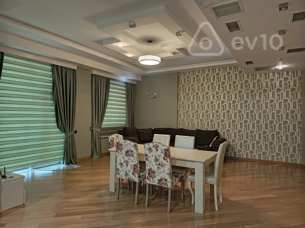 Ofis, 155 m², İsmayıl Qutqaşınlı — kirayə — Bakı