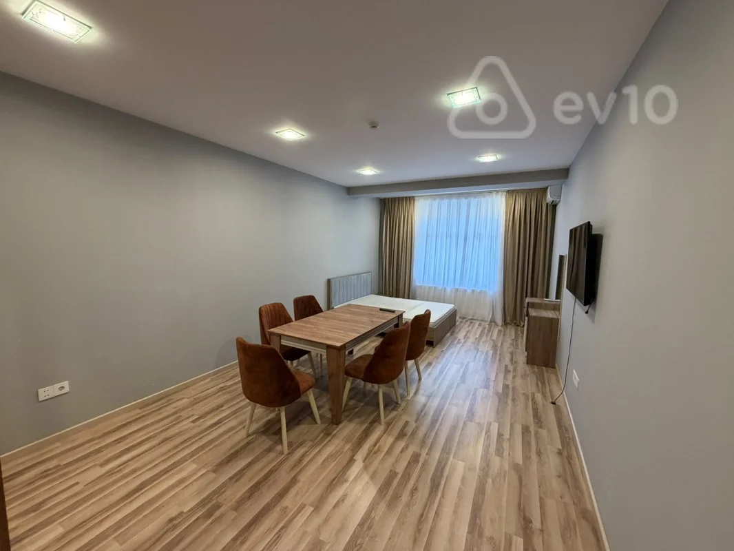 3 otaqlı mənzil, 90 m², Ceyhun Hacibeyli — kirayə — Bakı