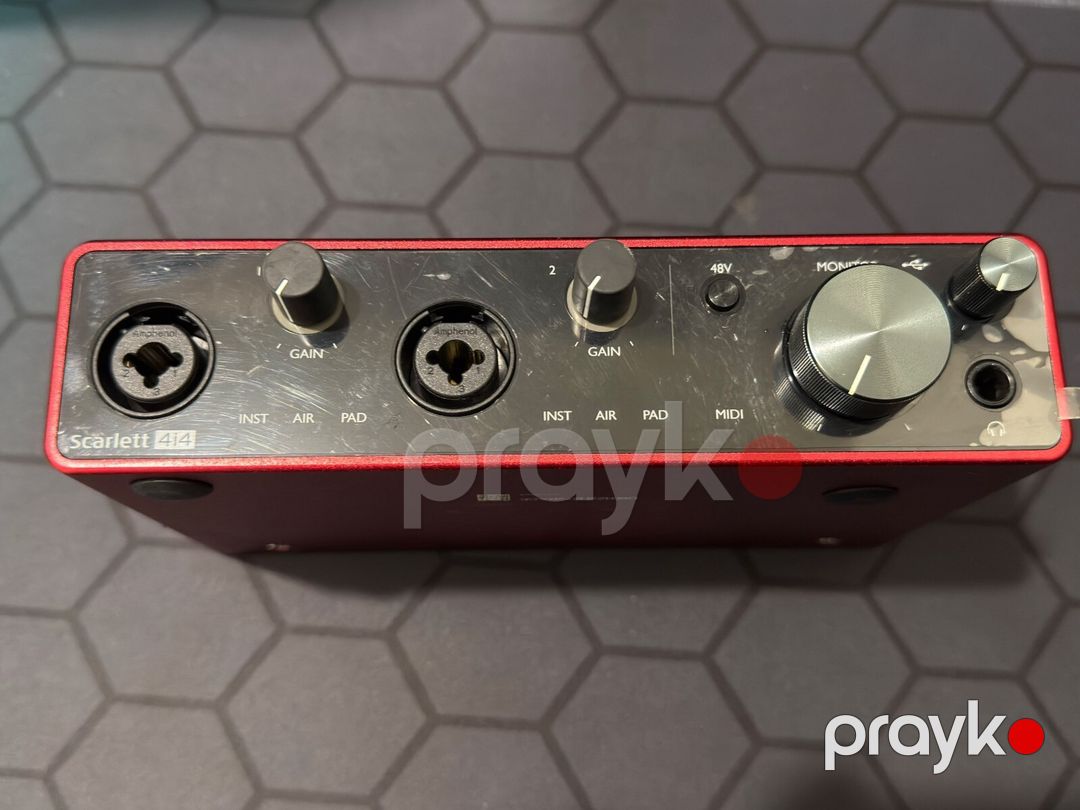Focusrite Scarlett 4i4 3rd Generation — Səs texnikası, Bakı (2)
