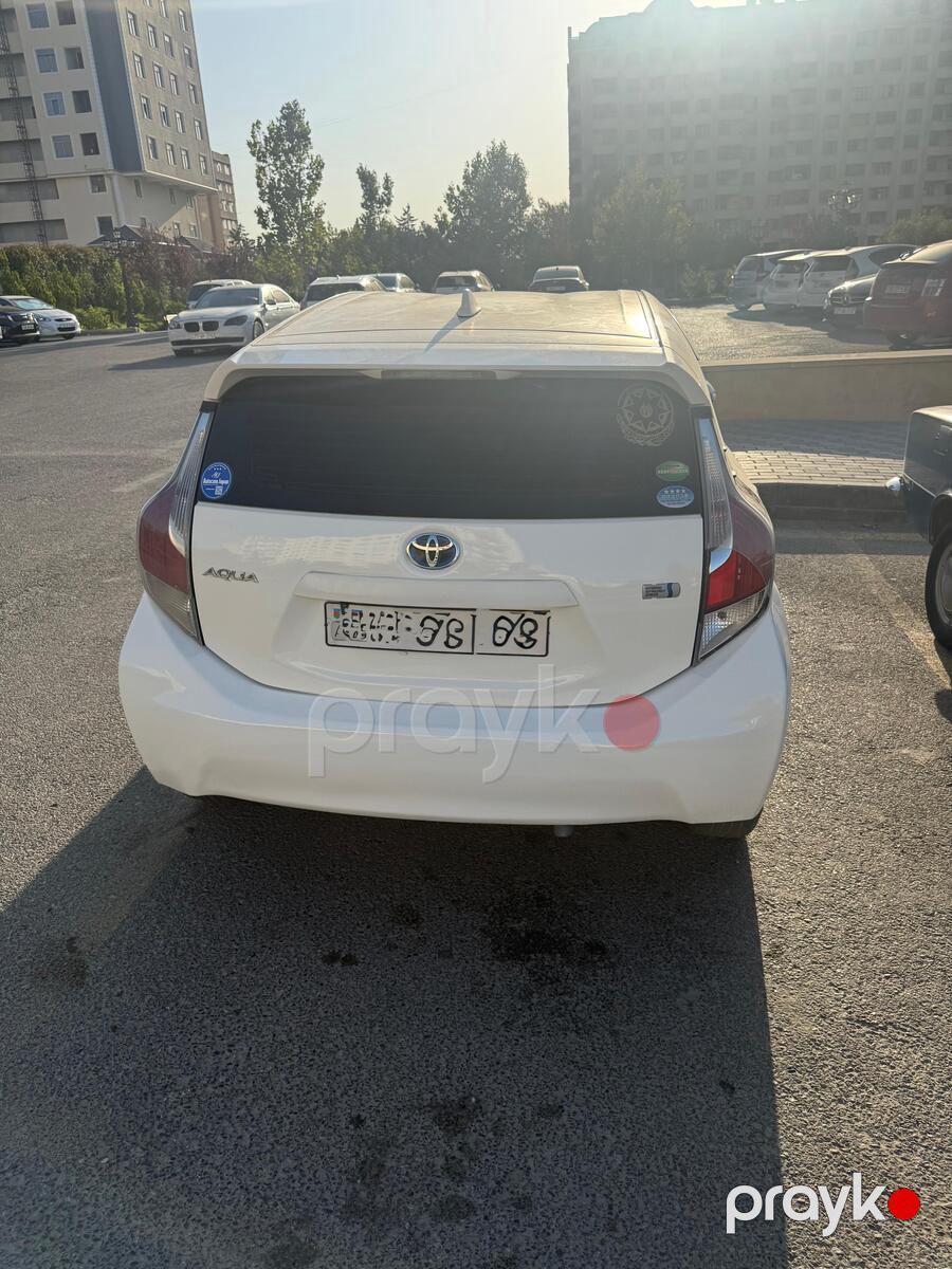 Toyota Aqua, 2017 il — Avtomobillər, Bakı (2)
