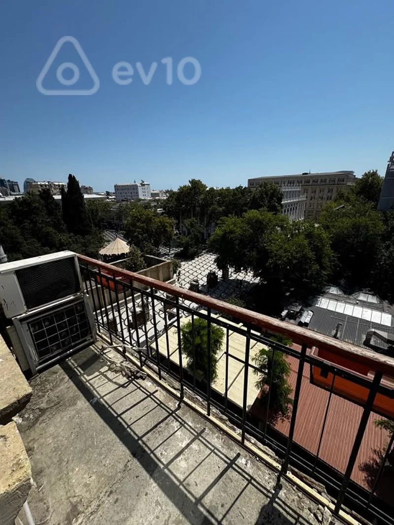 Obyekt, 140 m², Rəsul Rza küçəsi — kirayə — Bakı