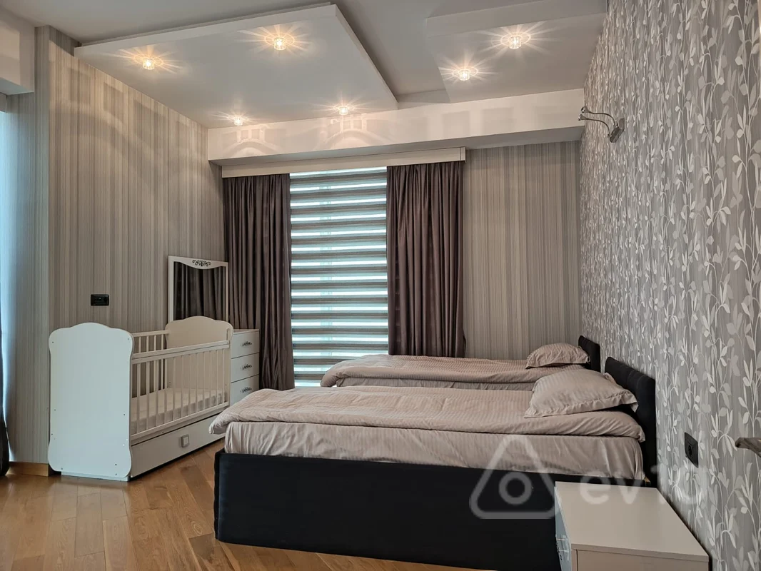 3 otaqlı mənzil, 165 m², İsmayıl Qutqaşınlı — kirayə — Mənzil, Bakı (4)