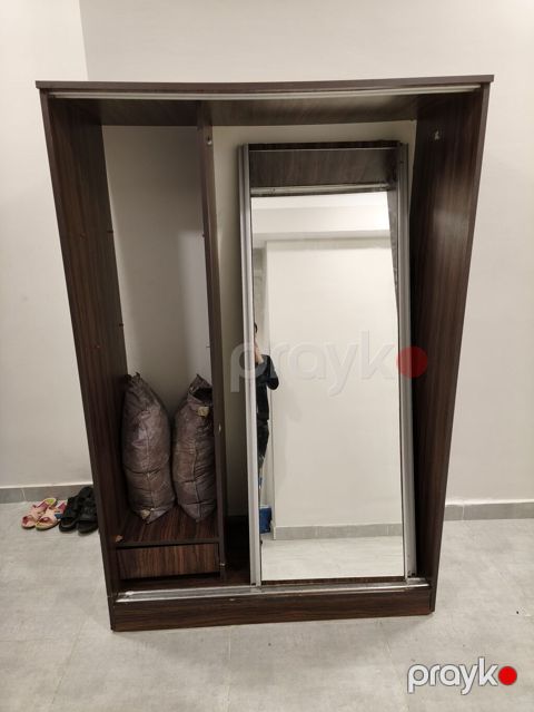 Sürgülü qapılı güzgülü şkaf - Material: tünd ağac teksturalı laminat — Ağdam