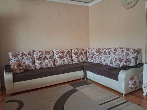 Künc divan, İşlənmiş — Vasiteci Sekine Xanim — Divanlar