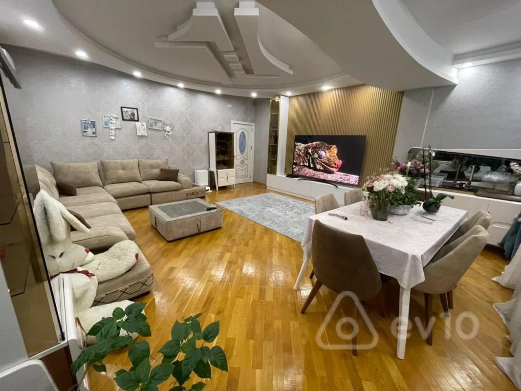 3 otaqlı mənzil, 135 m², abbas mirzə şərifzadə küç — Bakı