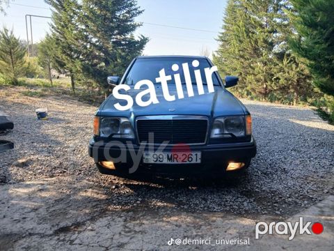 Mercedes-Benz sedan – satılır - Korpus: klassik W124 gövdə, tünd mavi — Astara