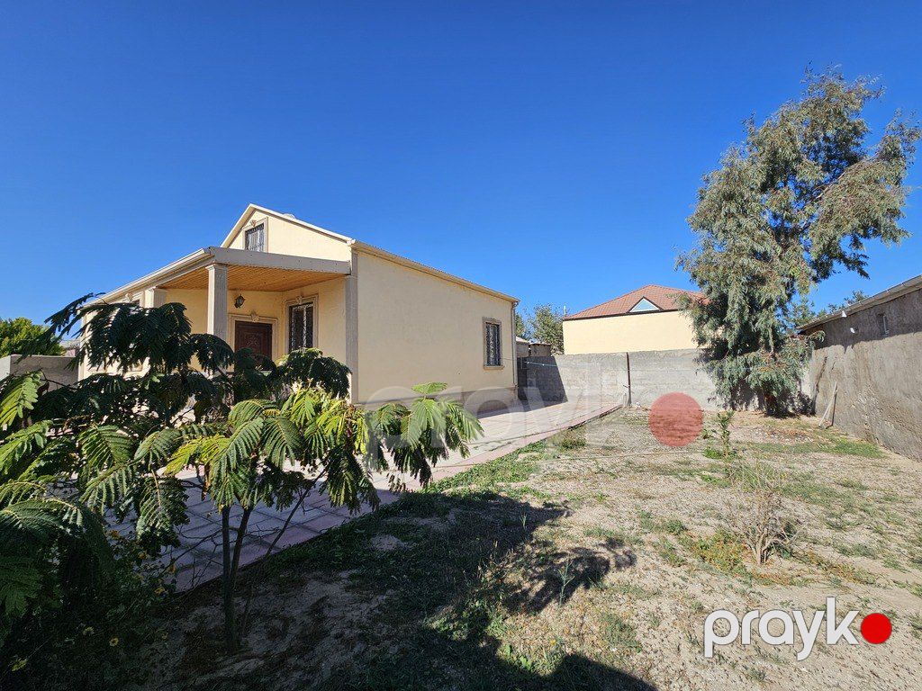 Satılır 4 otaqlı həyət evi/bağ evi 150 m² — Ev, villa, Bakı (2)