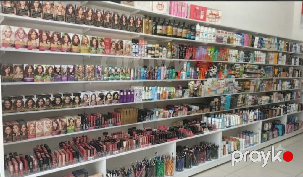 Mağaza mebelləri satılır vitrinlər, yolkalar, şkaflar — Kosmetik və parfüm dəstləri, Masazır (2)