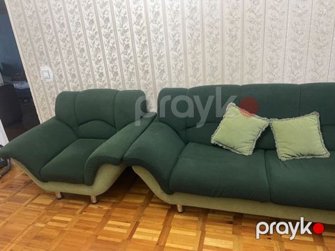 Yaşıl dəst: 3 nəfərlik divan + 2 ədəd iri kreslo - Rəng və material — Bakı