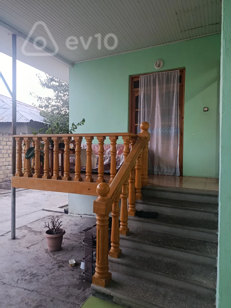 4 otaqlı həyət evi, 200 m², Muxtar hacıyev 24, Şəki — Ev, villa, Şəki (8)