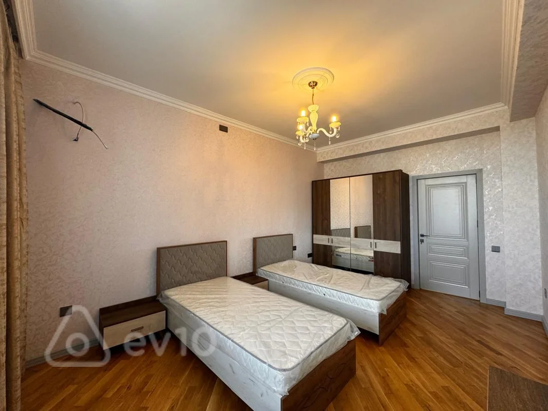 3 otaqlı mənzil, 160 m², Faiq Yusifov — kirayə — Mənzil, Bakı (4)