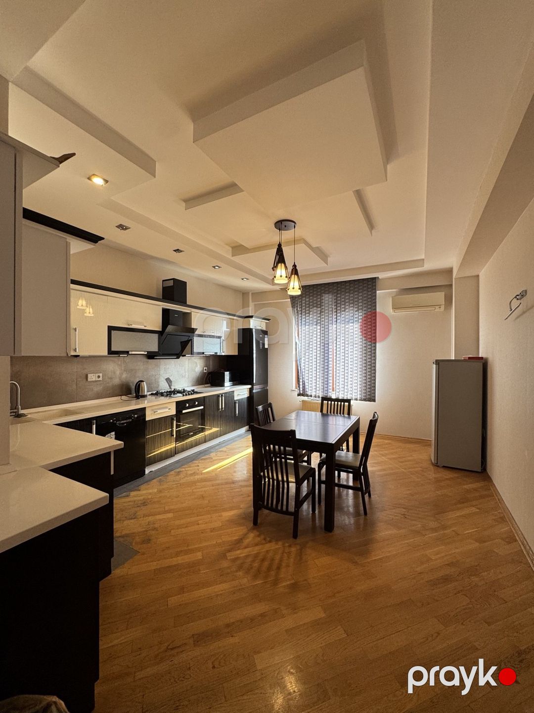 Satılır 4 otaqlı köhnə tikili 203.5 m² — Mənzil, Bakı (7)