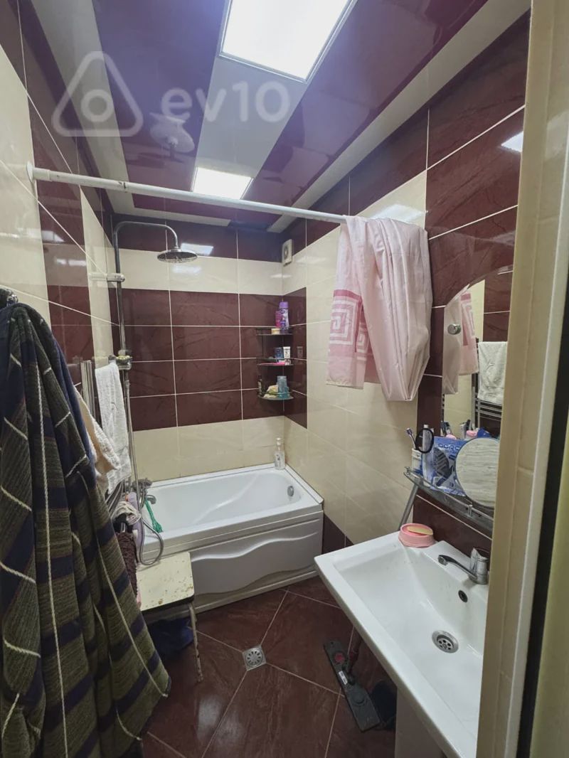 For sale: apartment (old building), 60 m² — Mənzil, Bakı (6)