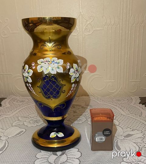 Bir vaza, Bogem şüşəsi — Bakı