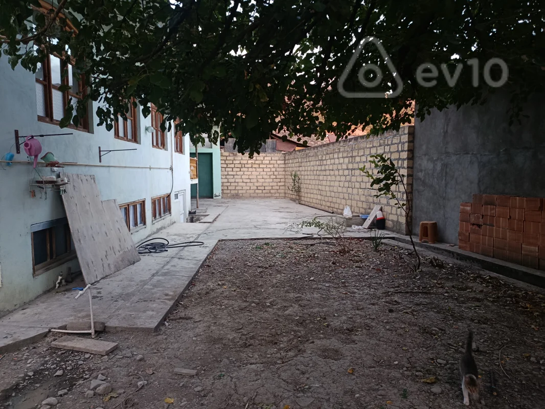 4 otaqlı həyət evi, 200 m², Muxtar hacıyev 24, Şəki — Ev, villa, Şəki (2)