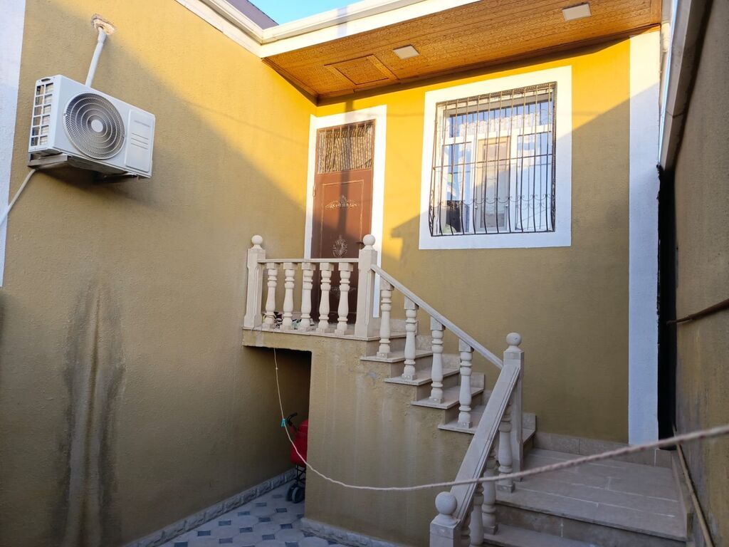 80 kv. m, 3 otaqlı, Kombi, Qaz, İşıq — Ev, villa, Bakı (2)