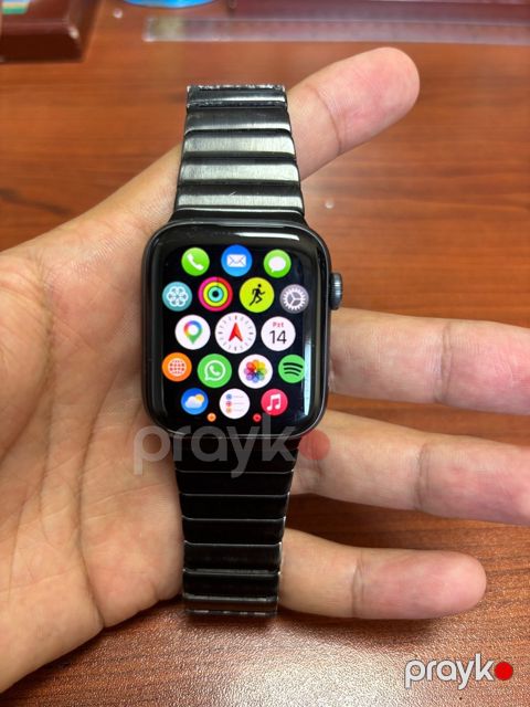 Apple Watch SE Space Gray 44mm — Xaçmaz