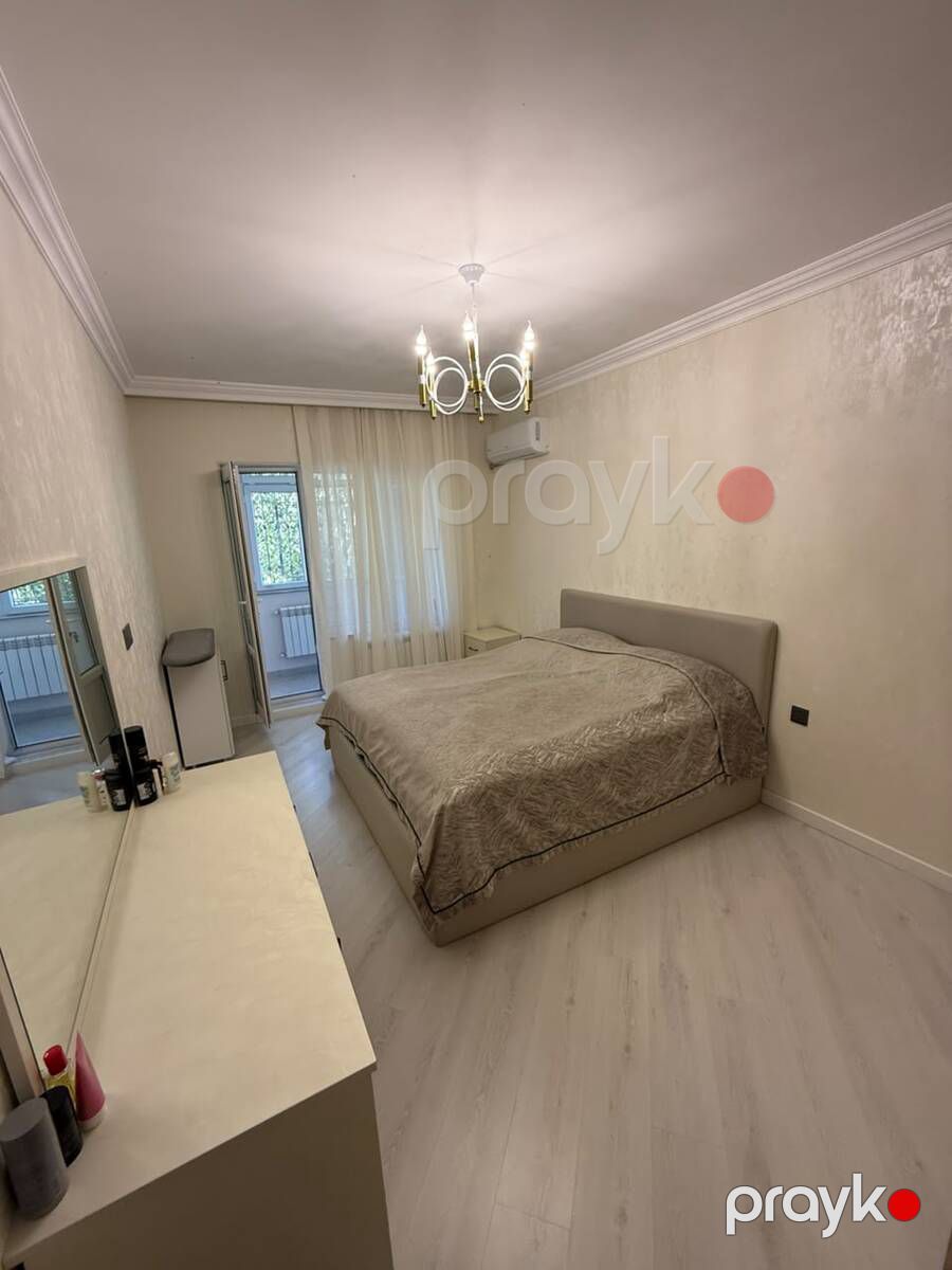 Satılır 4 otaqlı köhnə tikili 110 m² — Mənzil, Bakı (3)