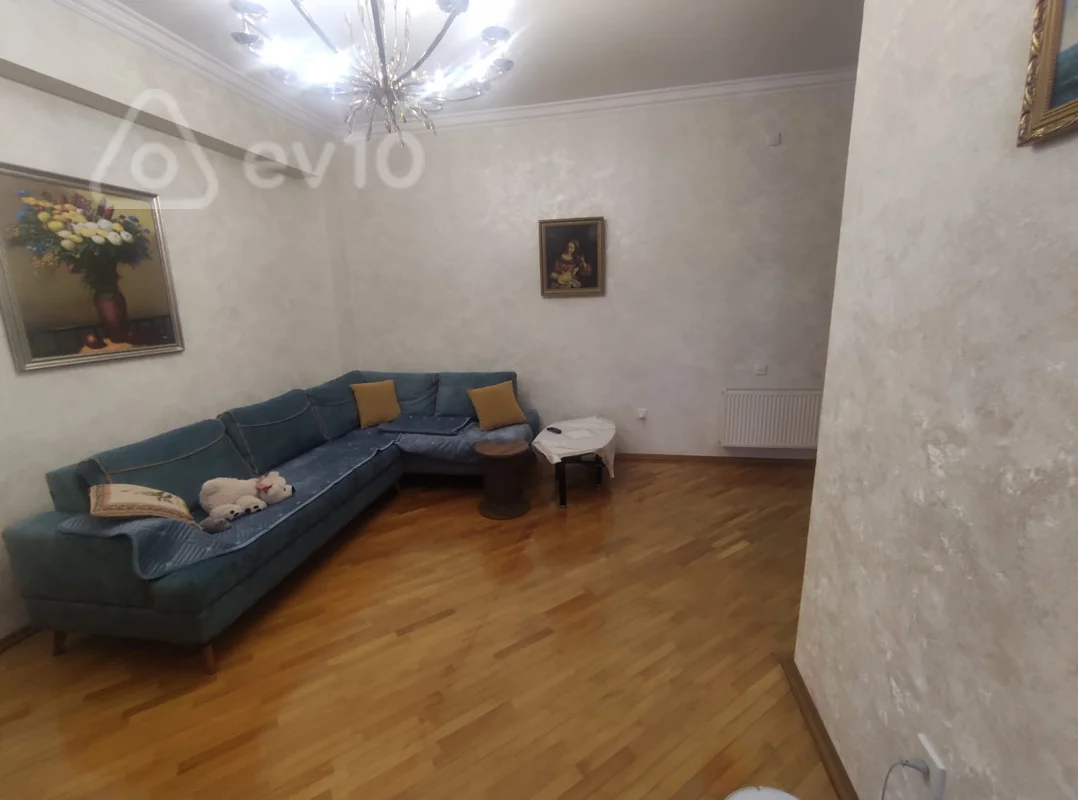 3 otaqlı mənzil, 95 m², Həsənbəy Zərdabi kücəsin — Bakı
