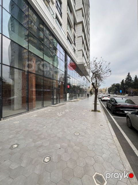 Satılır obyekt 150 m² — Bakı