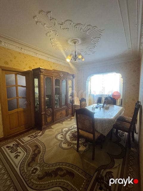 Satılır 5 otaqlı köhnə tikili 130 m² — Bakı
