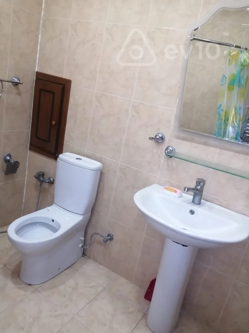 3 otaqlı mənzil, 130 m², Rəşid Behbudov — kirayə — Mənzil, Bakı (10)