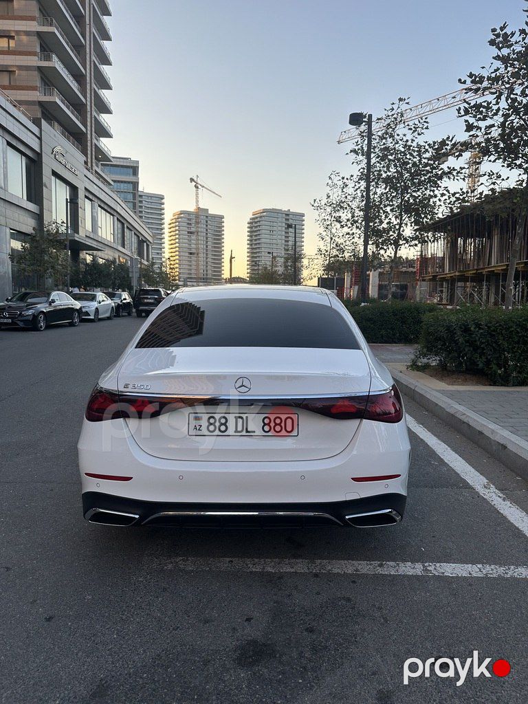 Mercedes E 300 4MATIC, 2.0 L, 2024 il, 18 280 km — Avtomobillər, Bakı (9)