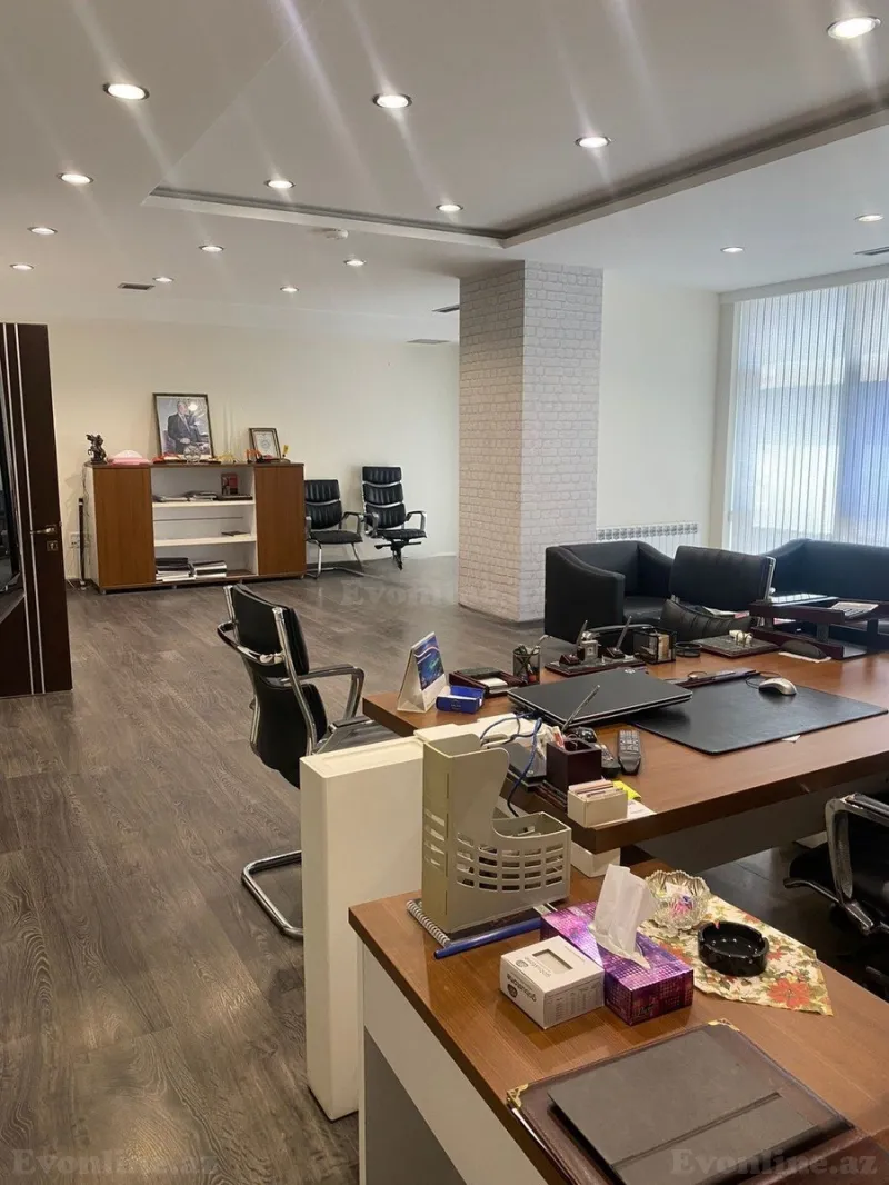 Kirayə verilir Ofis 285 m² Bakı, Nəsimi r., 8 Noyabr m — Bakı
