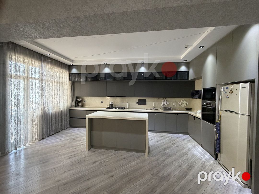 Satılır 4 otaqlı yeni tikili 200 m² — Mənzil, Bakı (2)