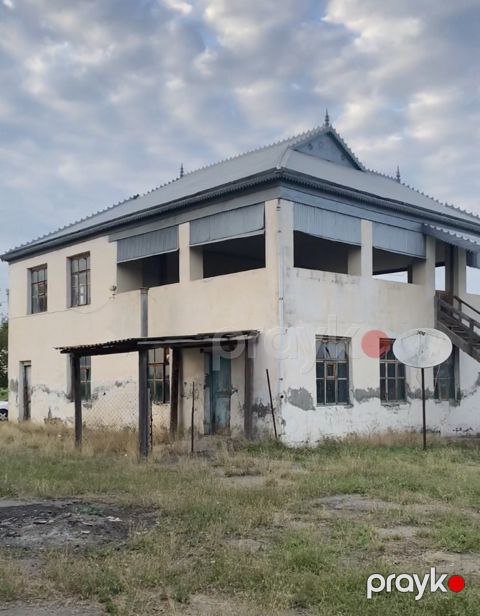 Satılır obyekt 1400 m² — Beyləqan