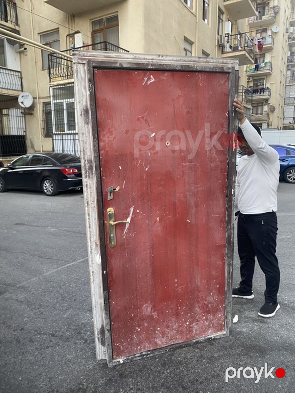 Dəmir giriş qapısı – korpuslu - Material: qalın metal (dəmir) — Pəncərələr, qapılar, balkonlar, Bakı (2)