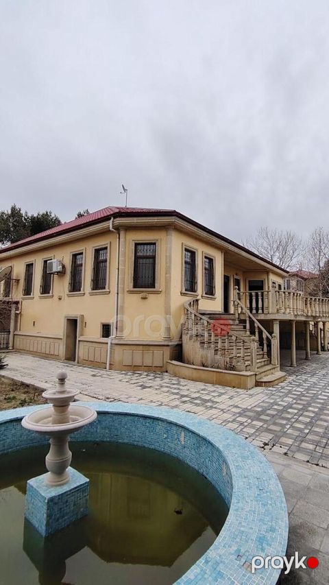 Satılır 5 otaqlı həyət evi/bağ evi 180 m² — Bakı