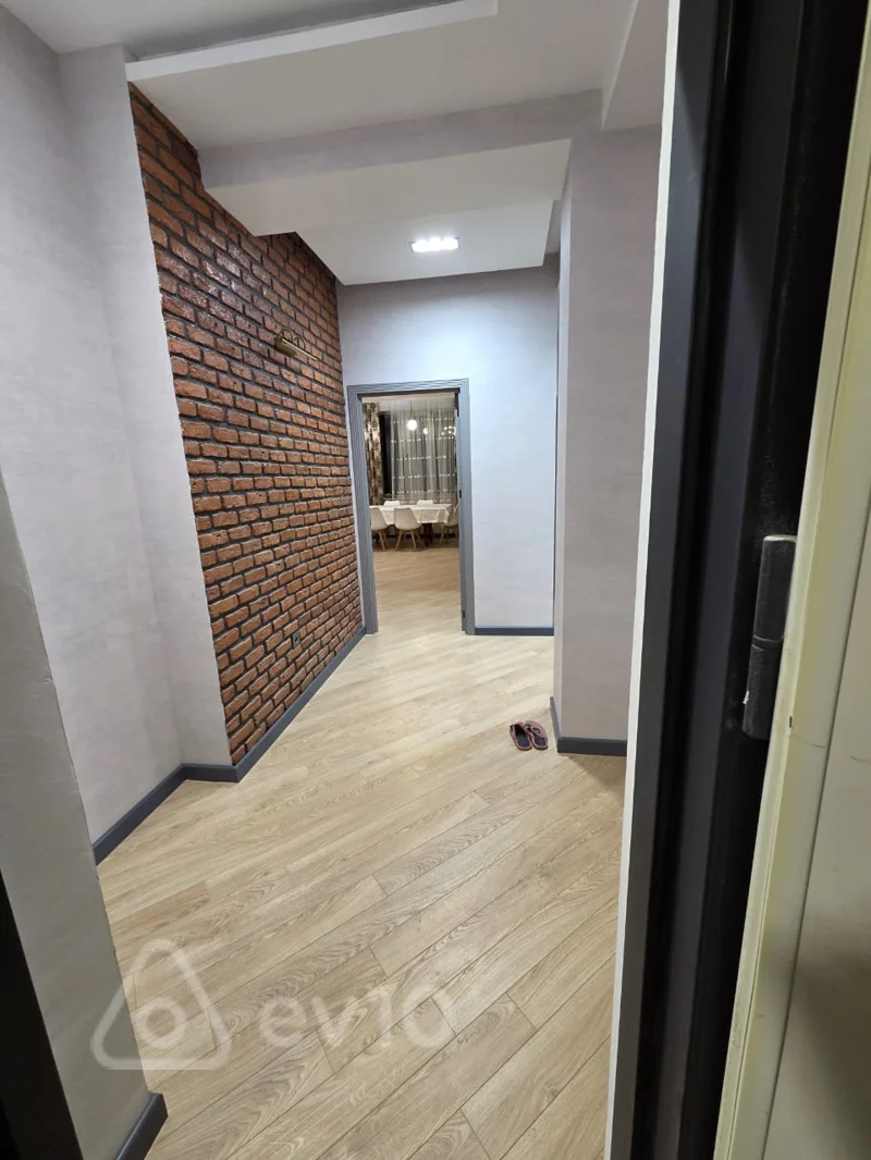 3 otaqlı mənzil, 100 m², 28 May m., Azərbaycan Dillər Universiteti Bakı şəhəri, Salatın Əsgərova küçəsi — kirayə — Mənzil, Bakı (10)