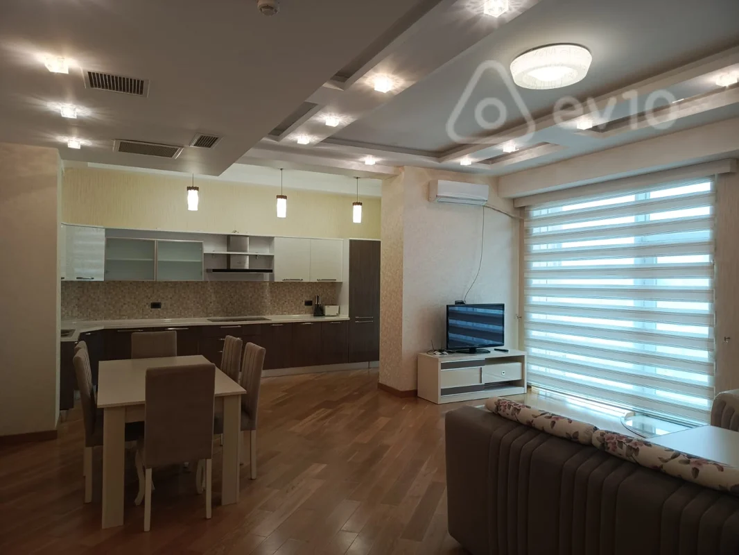 3 otaqlı mənzil, 165 m², İsmayıl Qutqaşınlı — kirayə — Bakı