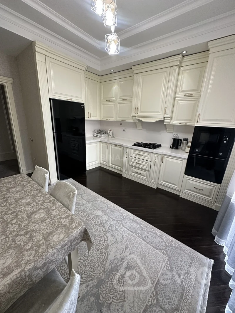 3 otaqlı mənzil, 160 m², Qarabağ küçəsi — kirayə — Mənzil, Bakı (8)