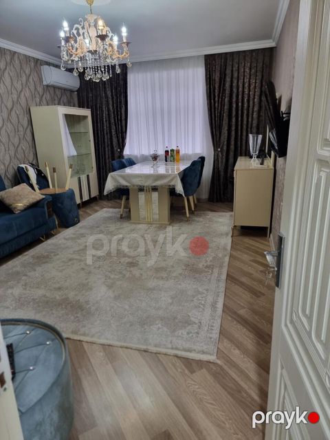 Satılır 2 otaqlı köhnə tikili 60 m² — Bakı