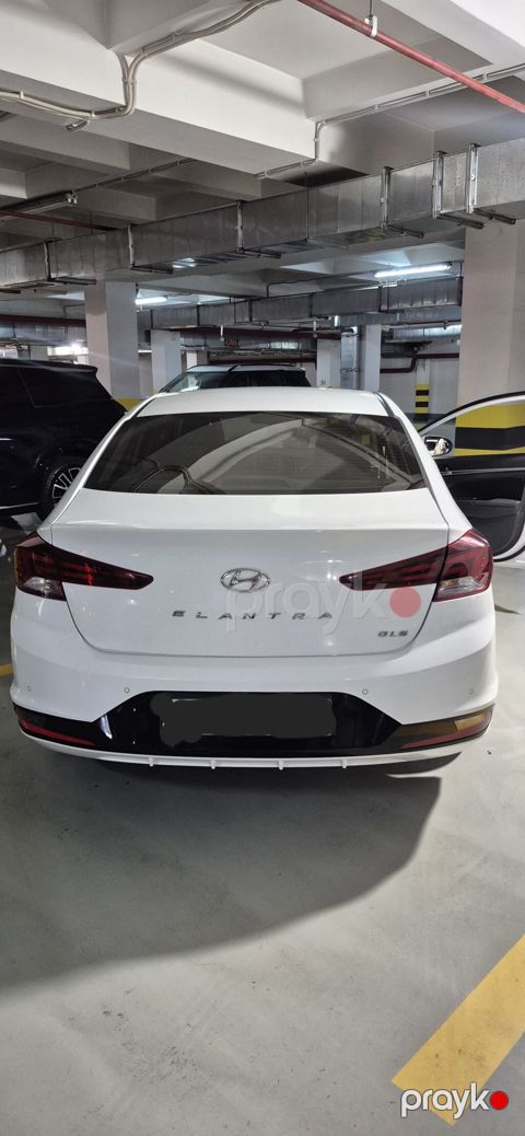 Hyundai Elantra: 1.6 l 2019 il Sedan — Digah
