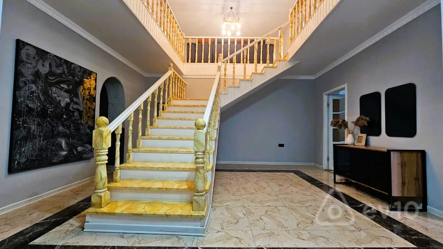 9 otaqlı həyət evi, 400 m², Babək pr — kirayə — Bakı