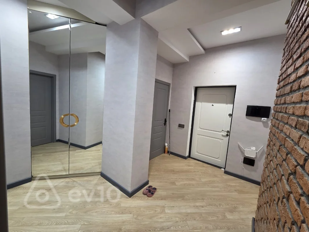 3 otaqlı mənzil, 100 m², 28 May m., Azərbaycan Dillər Universiteti Bakı şəhəri, Salatın Əsgərova küçəsi — kirayə — Mənzil, Bakı (12)