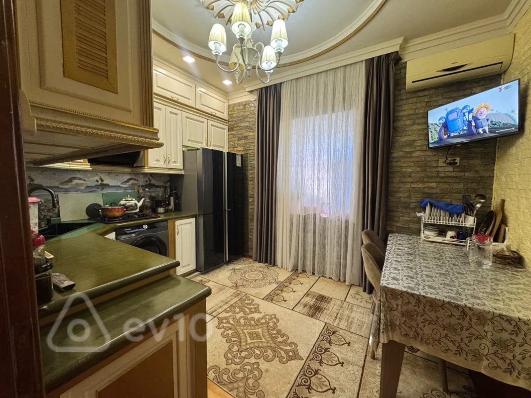 5 otaqlı həyət evi, 350 m², Elmaz Hacıyev — Ev, villa, Bakı (9)